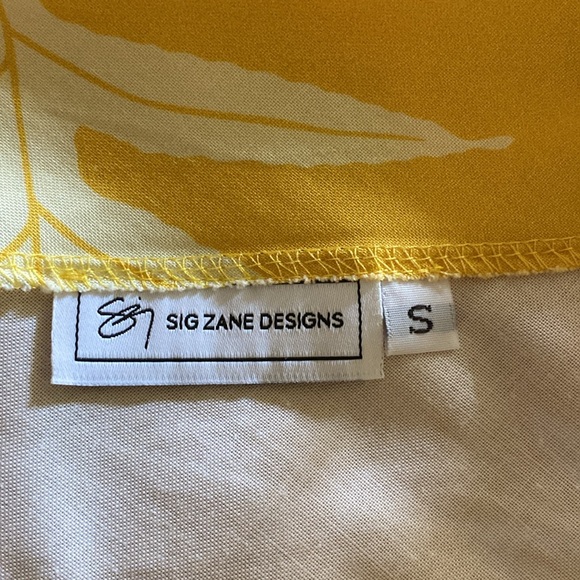 Sig Zane Blouse - Picture 4 of 5